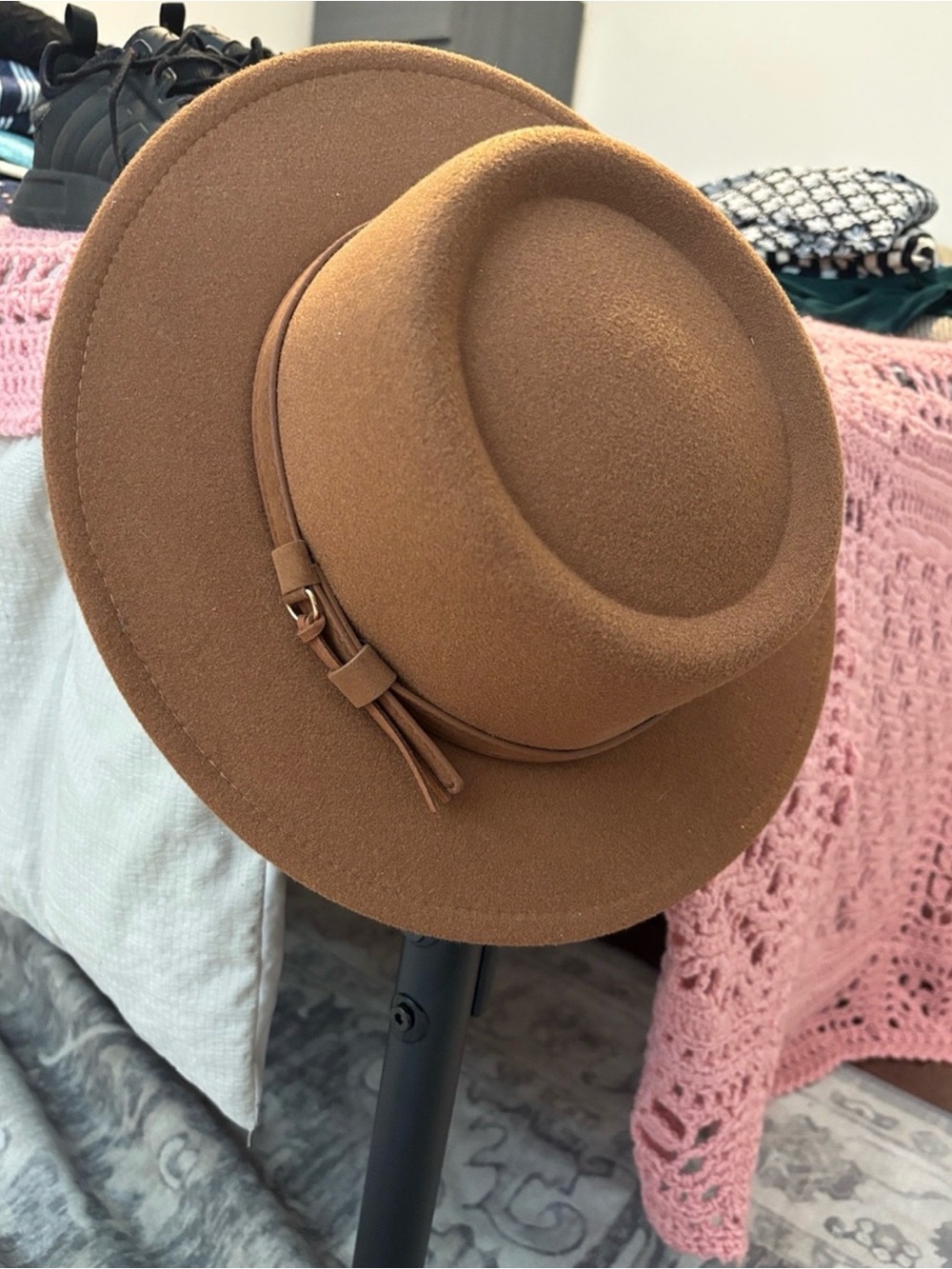 Women's Tan Felt Wide-Brim Hat with Decorative Band
